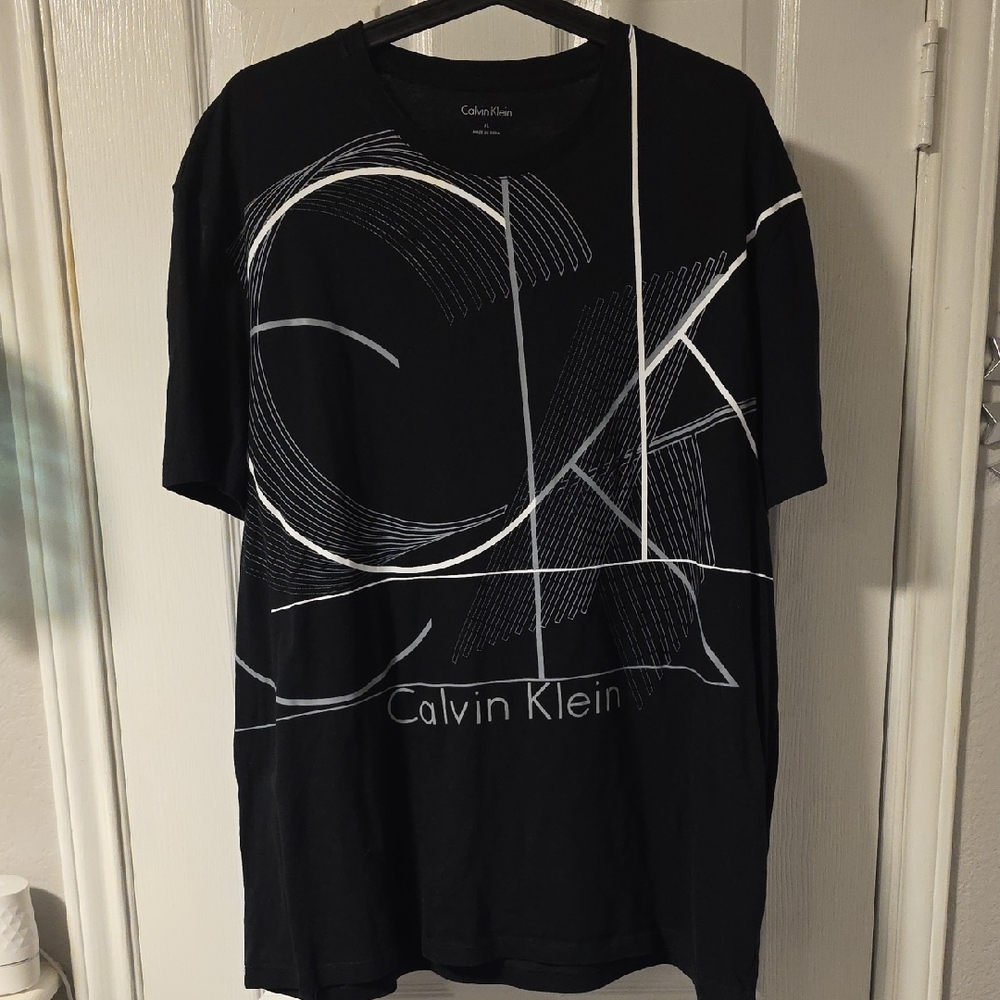 Calvin Klein Black and White Graphic Tee